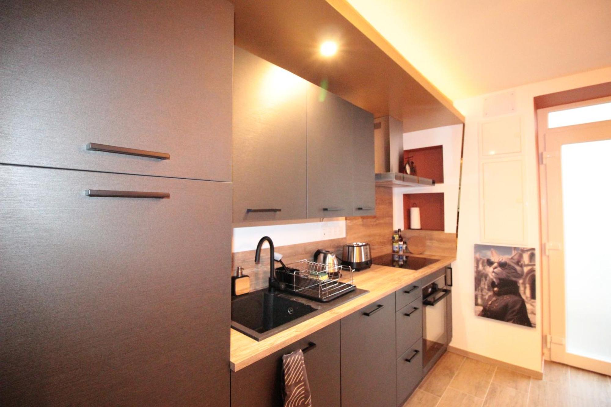 Luxury Studio, Rez De Chaussee, Parking Prive Video Surveillance, Canape Haute Qualite Convertible Couchage 2 Personnes, Centre Ville Proche, Restaurant, Boulangerie 2 Minutes A Pied, Terrasse - 800Metre Carre De Terrain - Gere Par Presta-Zen'Service Верден-сюр-Мез Екстер'єр фото