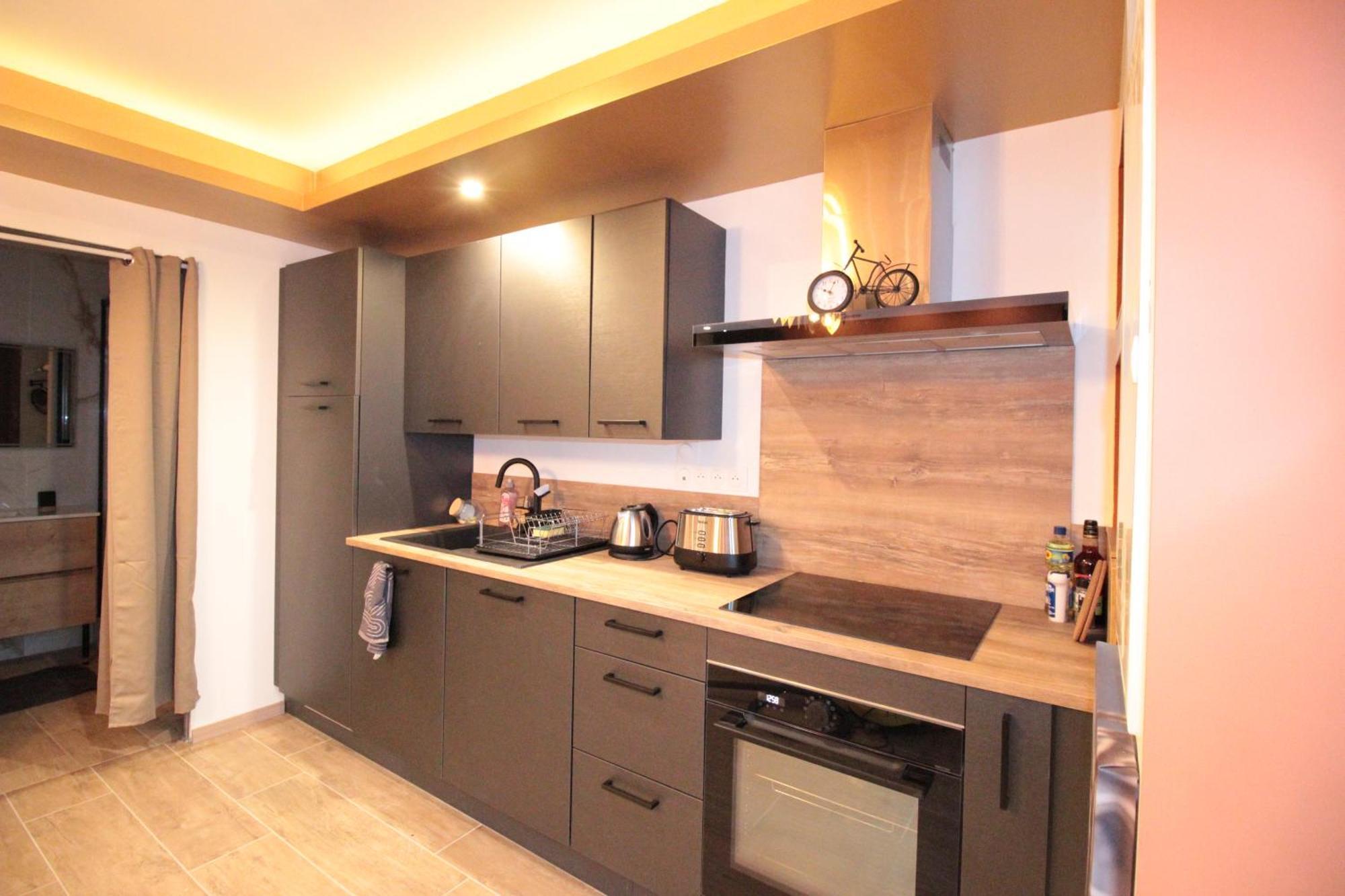 Luxury Studio, Rez De Chaussee, Parking Prive Video Surveillance, Canape Haute Qualite Convertible Couchage 2 Personnes, Centre Ville Proche, Restaurant, Boulangerie 2 Minutes A Pied, Terrasse - 800Metre Carre De Terrain - Gere Par Presta-Zen'Service Верден-сюр-Мез Екстер'єр фото