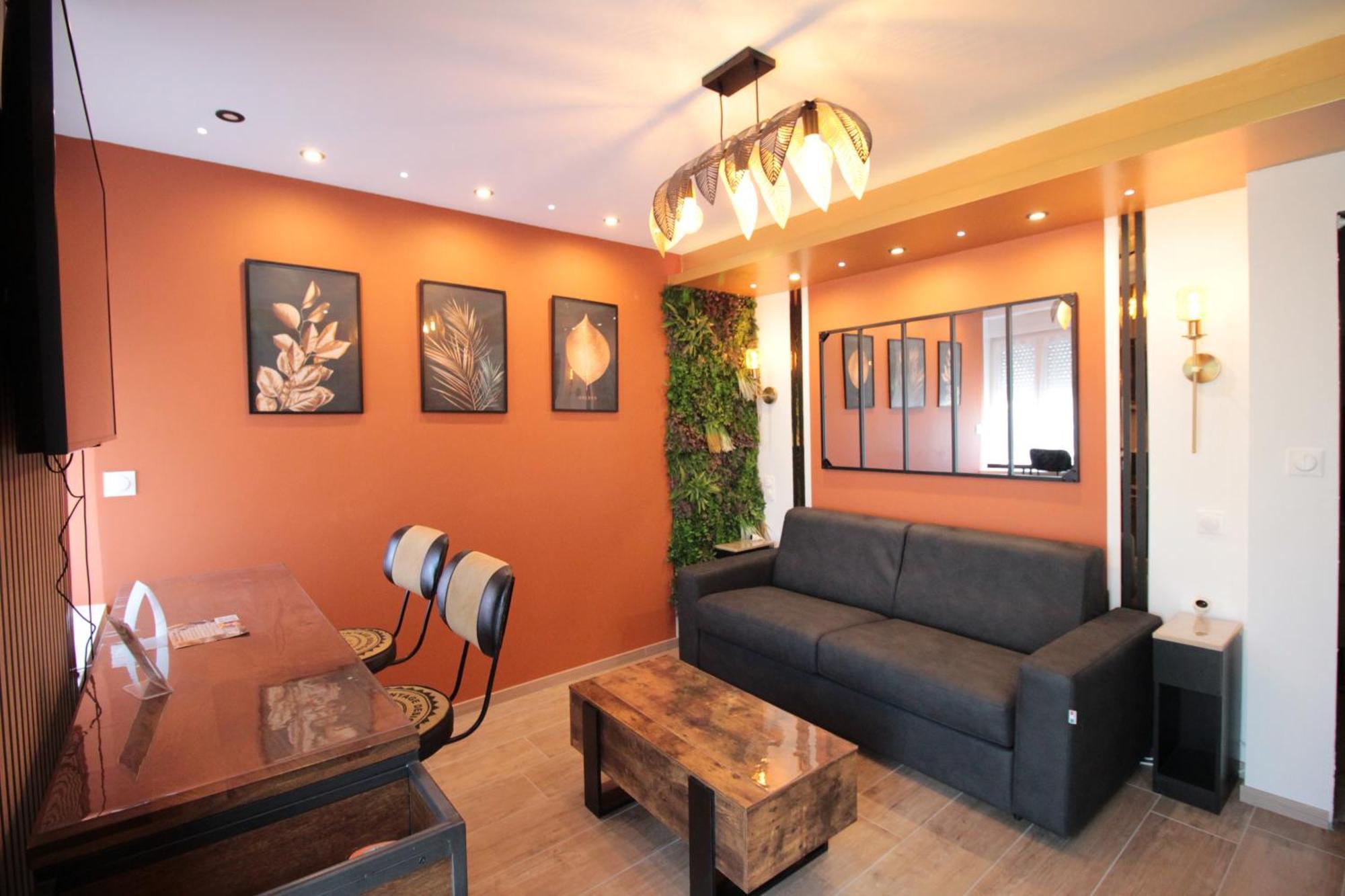 Luxury Studio, Rez De Chaussee, Parking Prive Video Surveillance, Canape Haute Qualite Convertible Couchage 2 Personnes, Centre Ville Proche, Restaurant, Boulangerie 2 Minutes A Pied, Terrasse - 800Metre Carre De Terrain - Gere Par Presta-Zen'Service Верден-сюр-Мез Екстер'єр фото